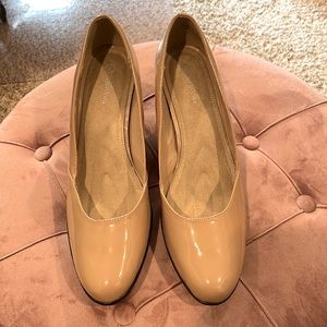 Bella Vita Nude Platform Pumps